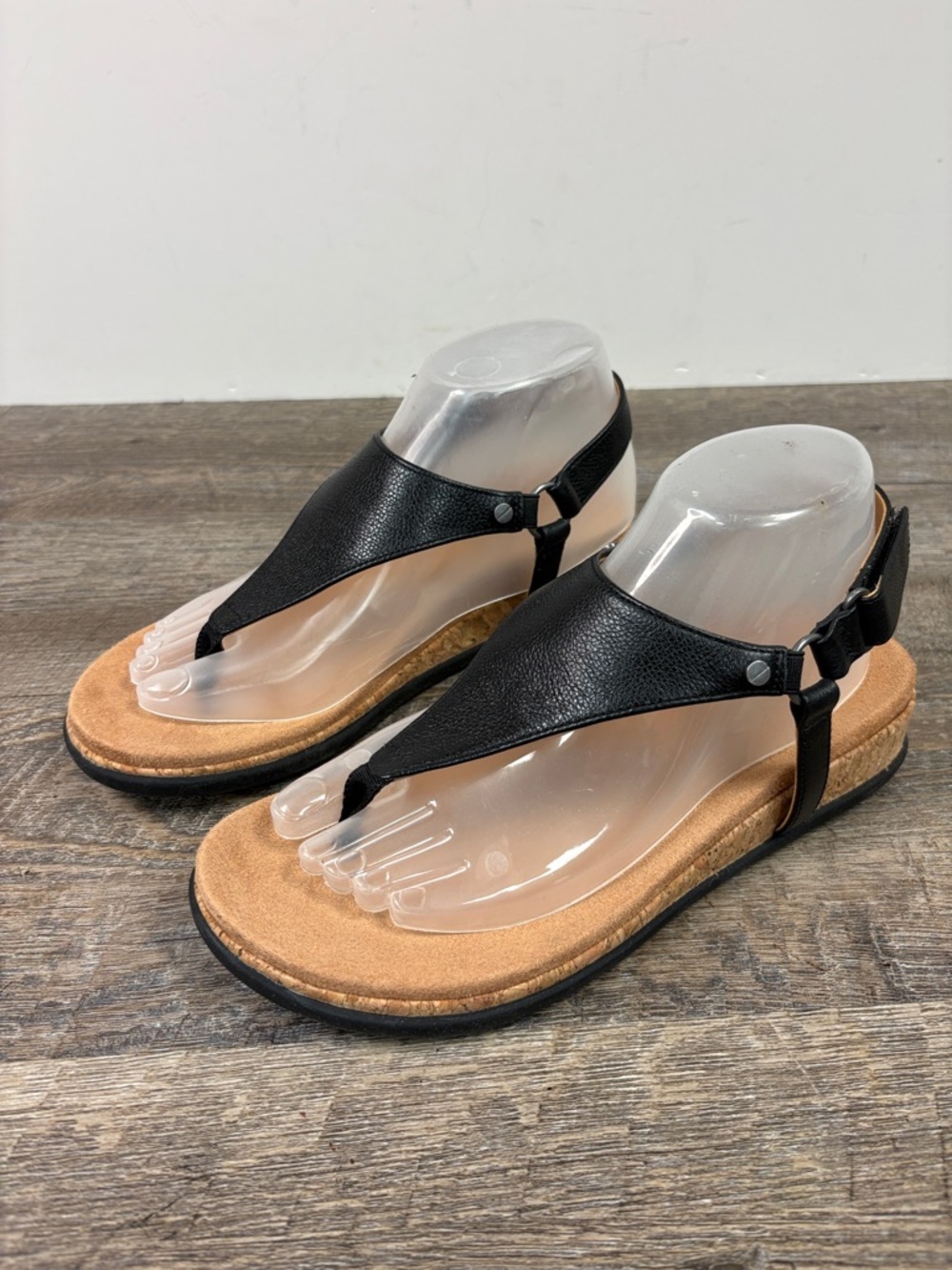 ☀️ Vionic Kierra II Sandals – Black Leather Thong Cork Footbed – Women’s 7.5